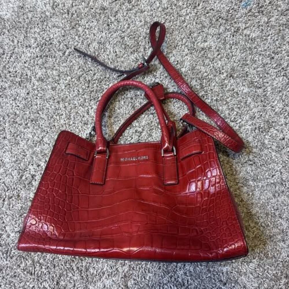 Michael Kors Tote Shoulderbag Dillon Crocodile Red Leather Removable Strap Y2K